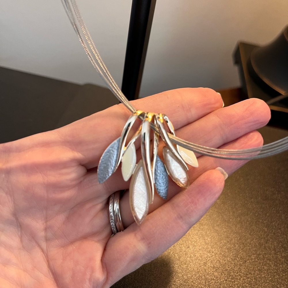Elegant Silver and Gold Leaf Pendant Necklace